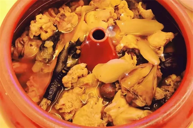 西雙版納傳媒公司：中老鐵路沿線的這些特色美食，絕對(duì)值得你收藏